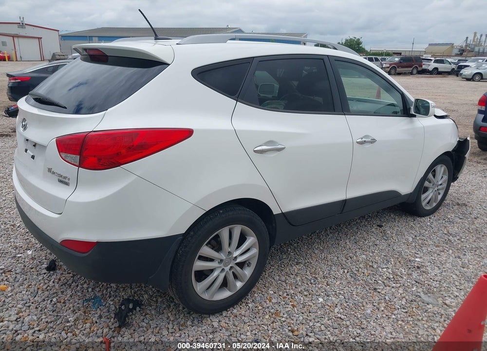 2013 HYUNDAI TUCSON LIMITED VIN: KM8JU3AC5DU675243