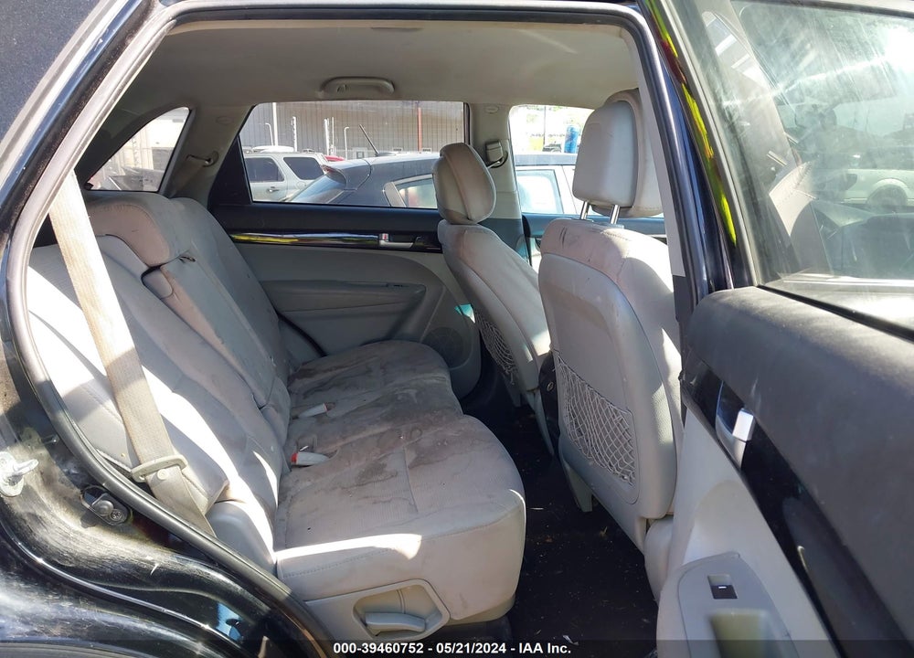 2015 KIA SORENTO LX V6 VIN: 5XYKTDA70FG653661