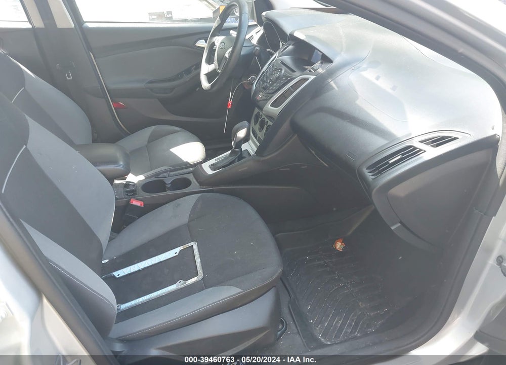 2014 FORD FOCUS SE VIN: 1FADP3F26EL152092