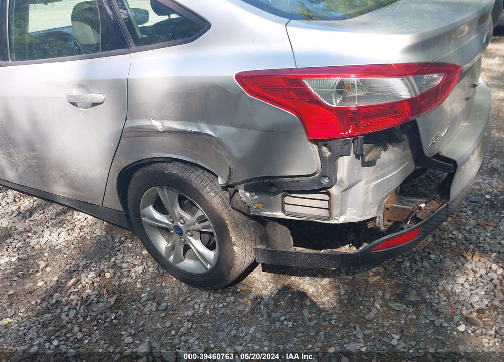 2014 FORD FOCUS SE VIN: 1FADP3F26EL152092