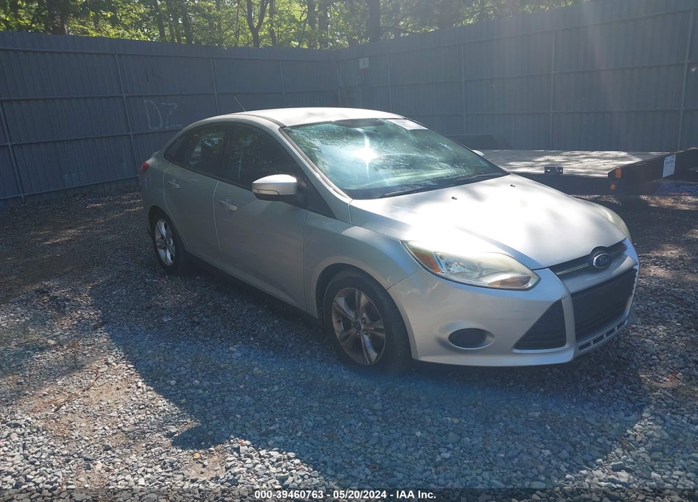 2014 FORD FOCUS SE VIN: 1FADP3F26EL152092