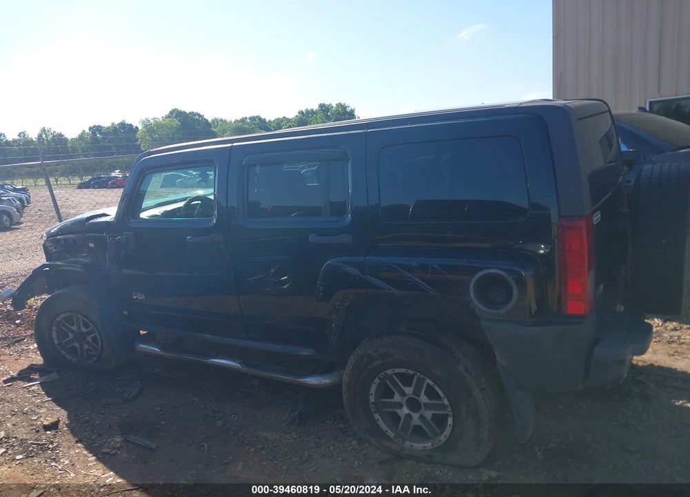 2007 HUMMER H3 SUV VIN: 5GTDN13EX78134826