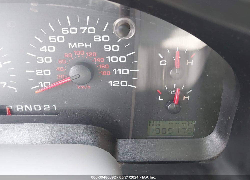 2005 FORD F-150 XLT VIN: 1FTRW12W35FB40710