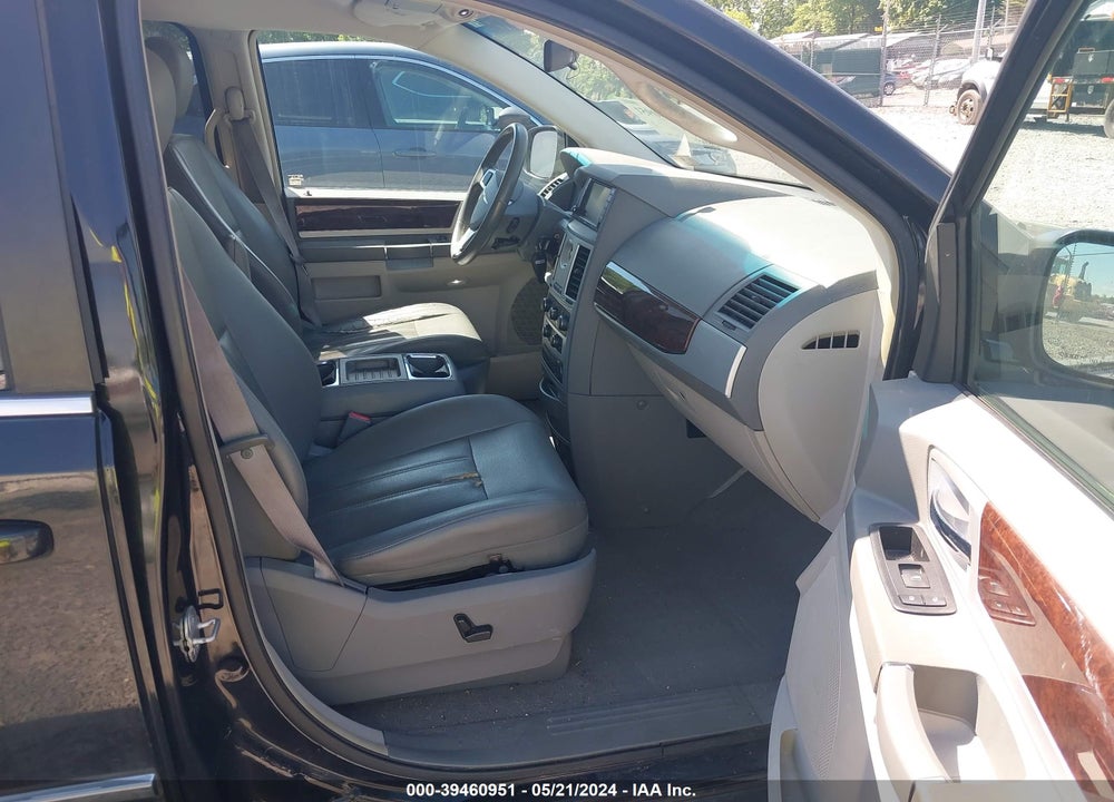 2010 CHRYSLER TOWN & COUNTRY TOURING VIN: 2A4RR5D17AR127715