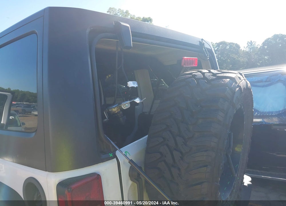 2016 JEEP WRANGLER UNLIMITED SPORT VIN: 1C4BJWDG4GL119856