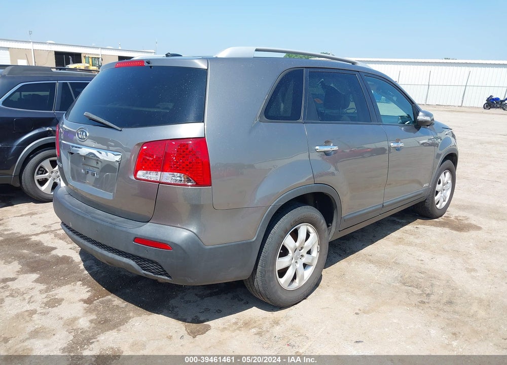 2013 KIA SORENTO LX VIN: 5XYKTDA66DG410067