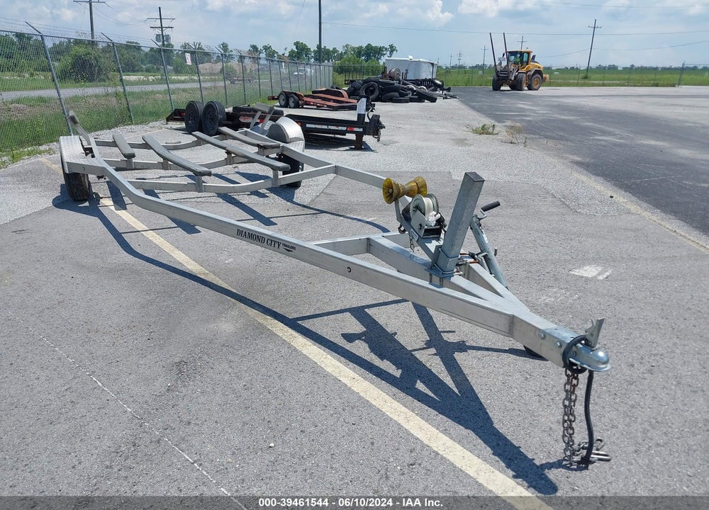 2019 DIAMOND CITY TRAILER BOAT TRAILER ANGLER VIN: 597BB2010KM001391