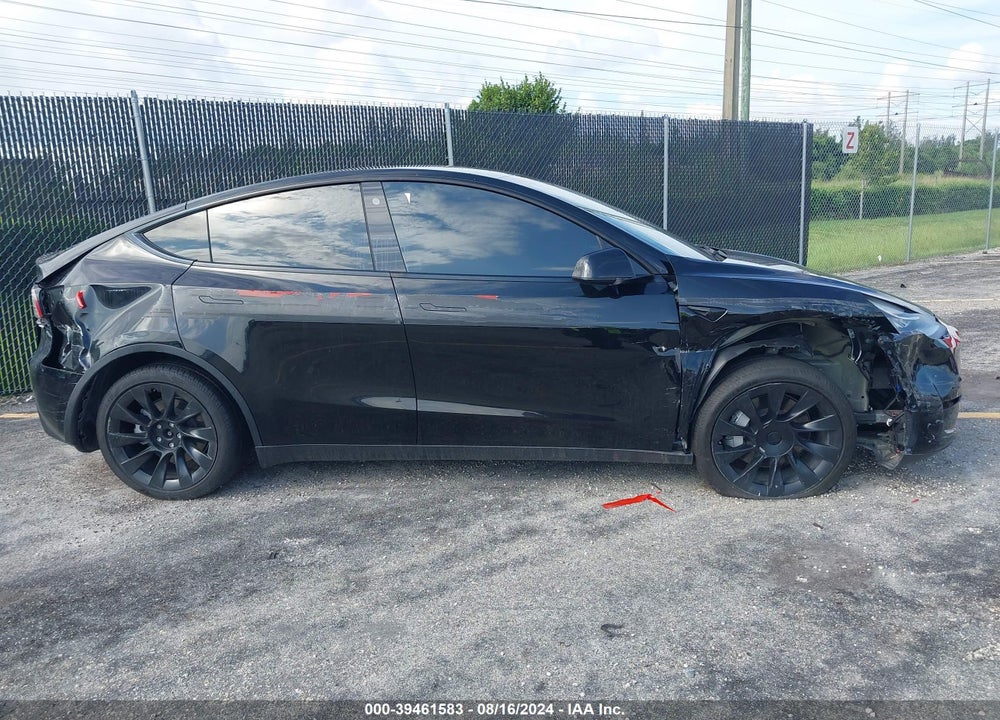 2021 TESLA MODEL Y LONG RANGE DUAL MOTOR ALL-WHEEL DRIVE VIN: 5YJYGAEE4MF250356