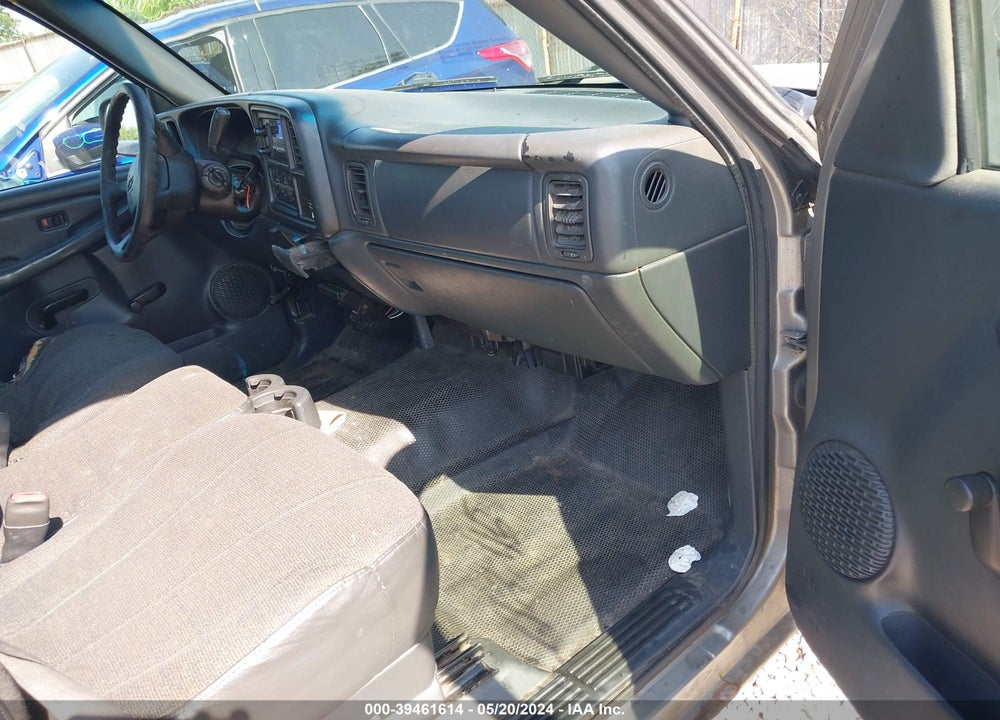 2001 CHEVROLET SILVERADO 1500 VIN: 1GCEC14W61Z153917