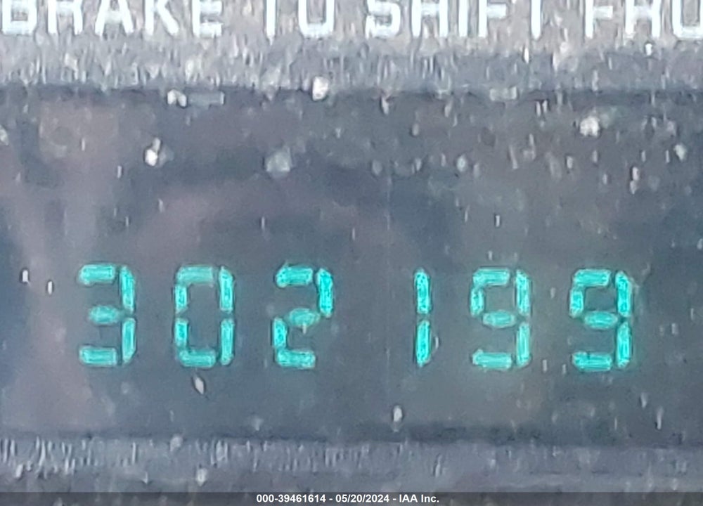 2001 CHEVROLET SILVERADO 1500 VIN: 1GCEC14W61Z153917