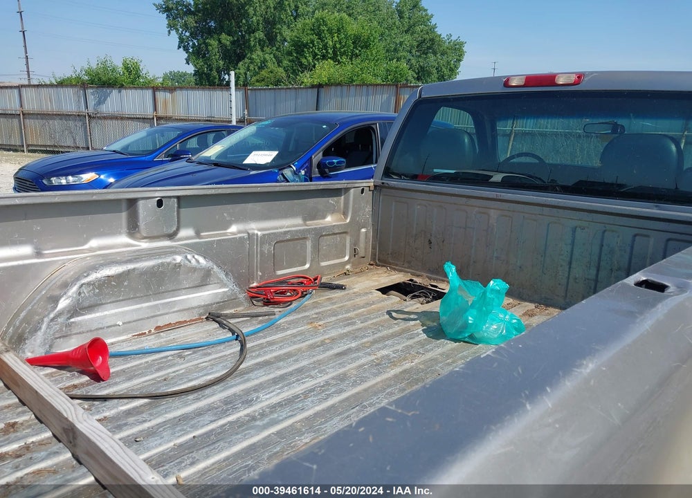 2001 CHEVROLET SILVERADO 1500 VIN: 1GCEC14W61Z153917
