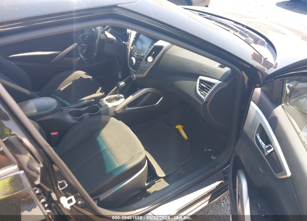 2017 HYUNDAI VELOSTER VALUE EDITION VIN: KMHTC6AD9HU322905