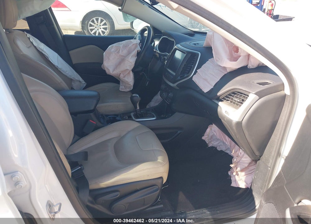 2018 JEEP CHEROKEE LIMITED FWD VIN: 1C4PJLDB5JD554069