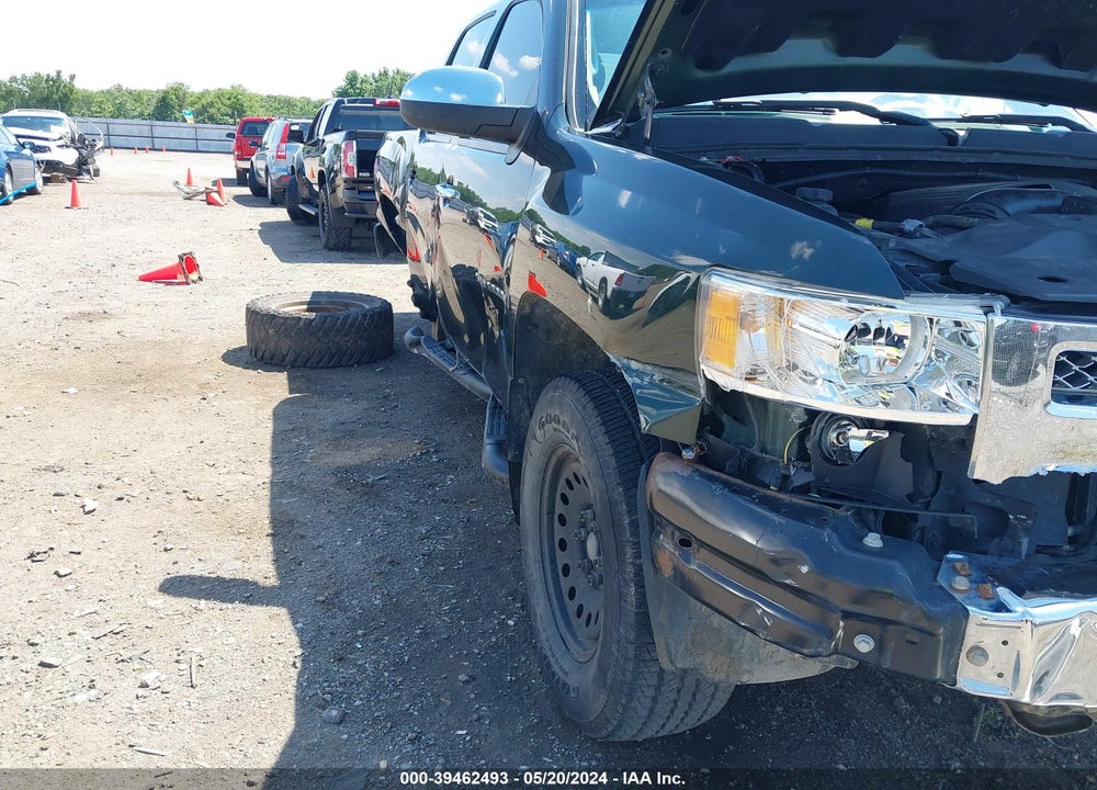 2013 CHEVROLET SILVERADO 1500 LT VIN: 3GCPKSE70DG181788