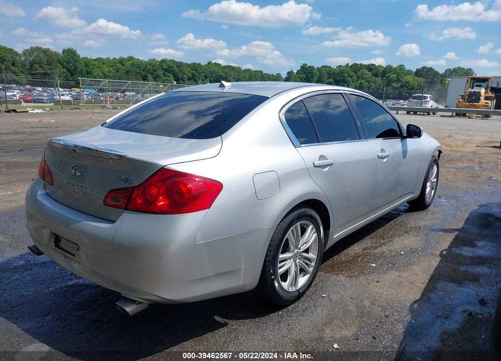2015 INFINITI Q40 VIN: JN1CV6AR1FM520548