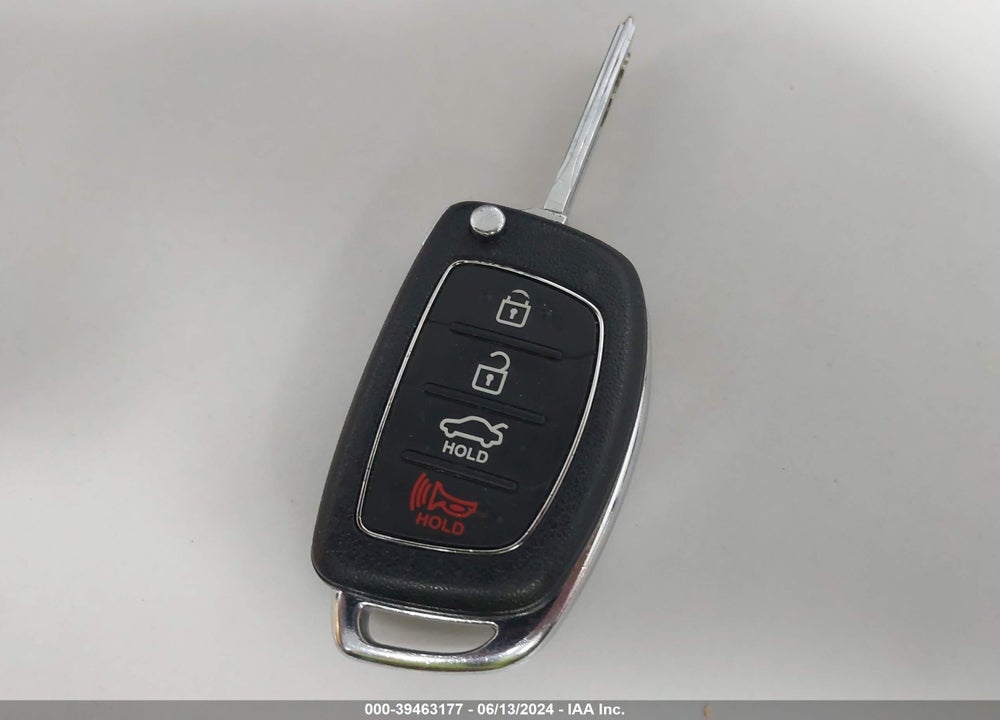 2016 HYUNDAI SONATA VIN: 5NPE24AF1GH407896