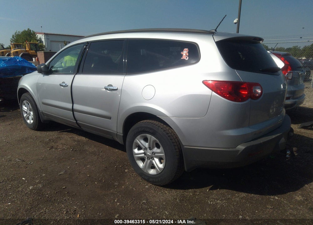 2012 CHEVROLET TRAVERSE LS VIN: 1GNKREED2CJ385655