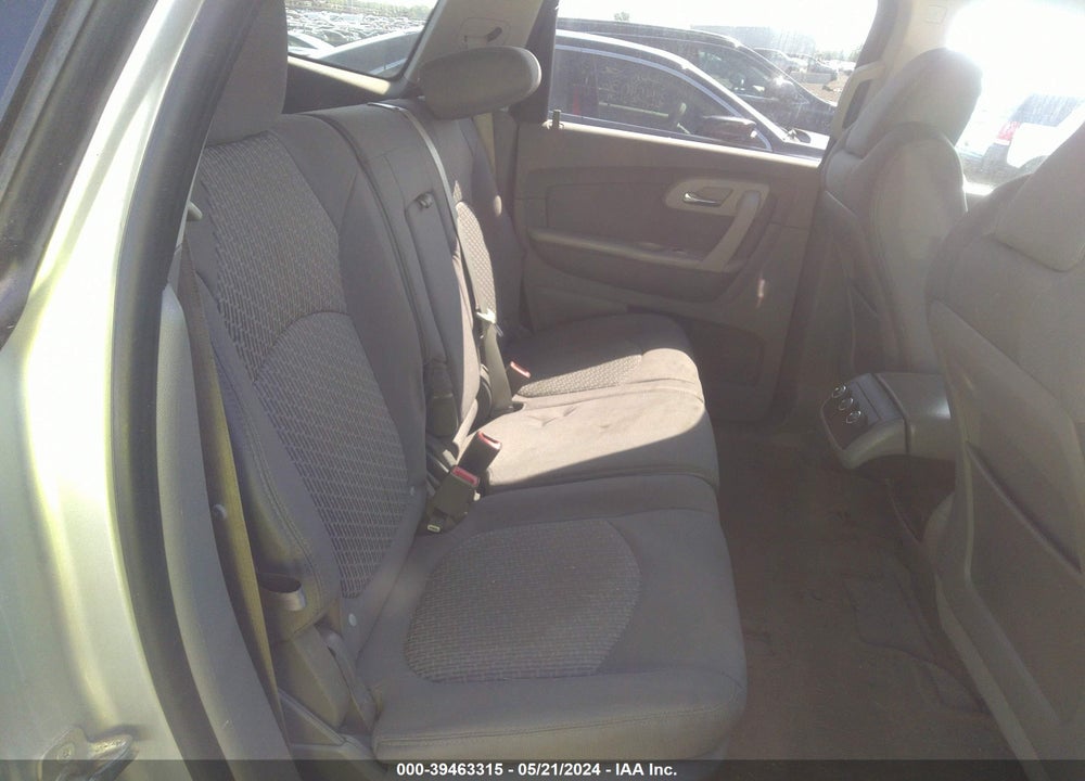 2012 CHEVROLET TRAVERSE LS VIN: 1GNKREED2CJ385655