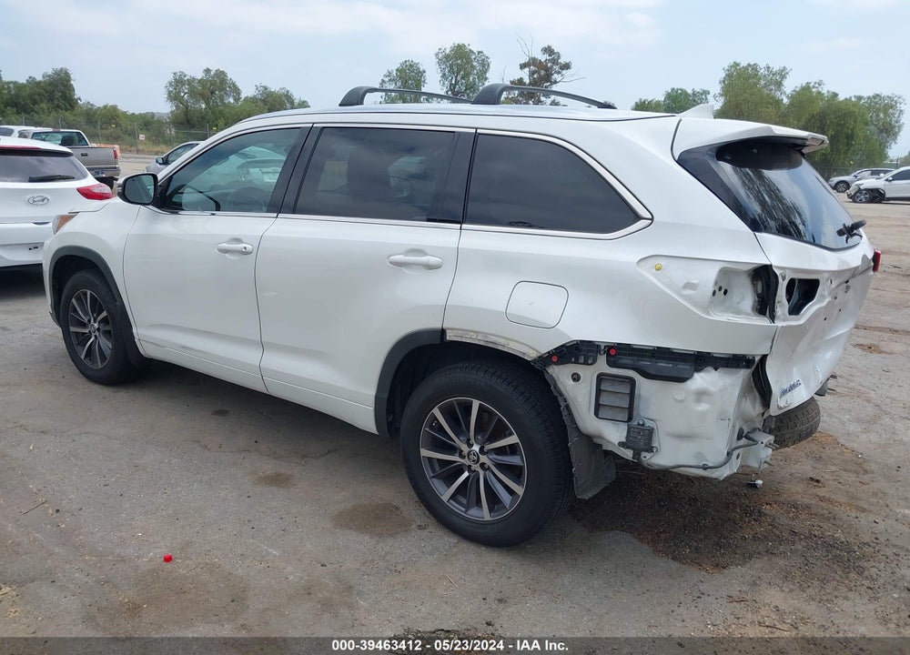 2017 TOYOTA HIGHLANDER XLE VIN: 5TDJZRFH1HS420029