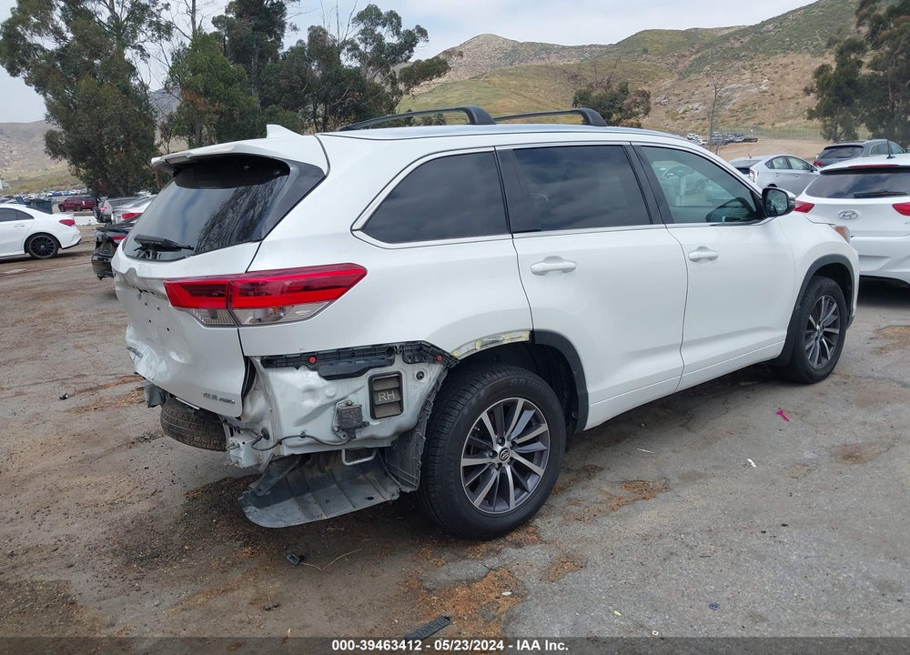 2017 TOYOTA HIGHLANDER XLE VIN: 5TDJZRFH1HS420029