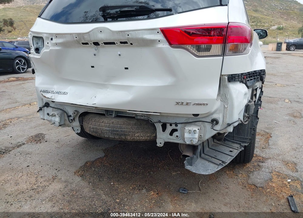 2017 TOYOTA HIGHLANDER XLE VIN: 5TDJZRFH1HS420029