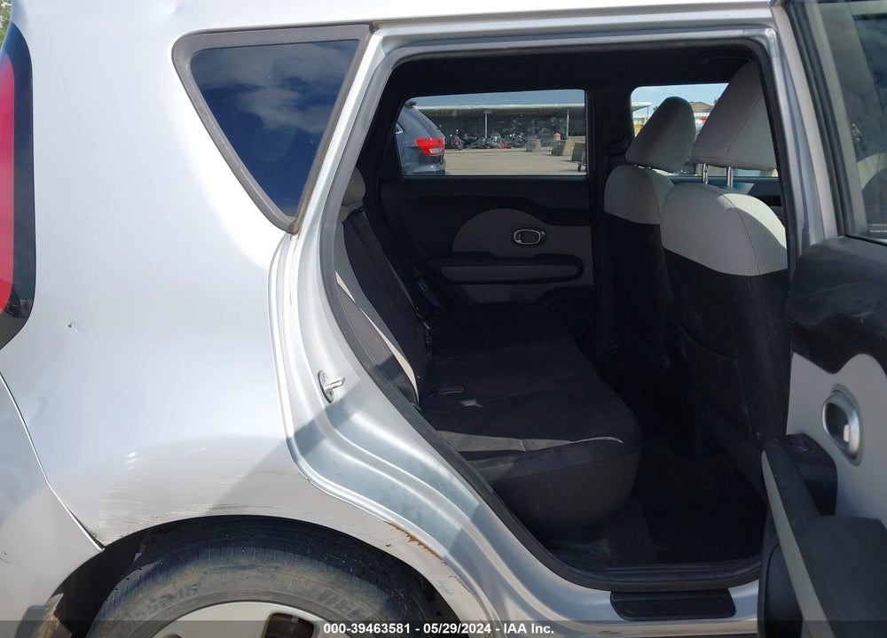 2014 KIA SOUL VIN: KNDJN2A24E7718666