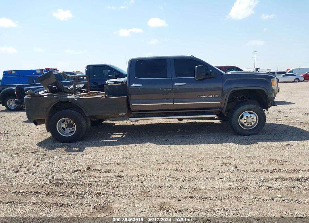 2015 GMC SIERRA 3500HD DENALI VIN: 1GT424E82FF173154