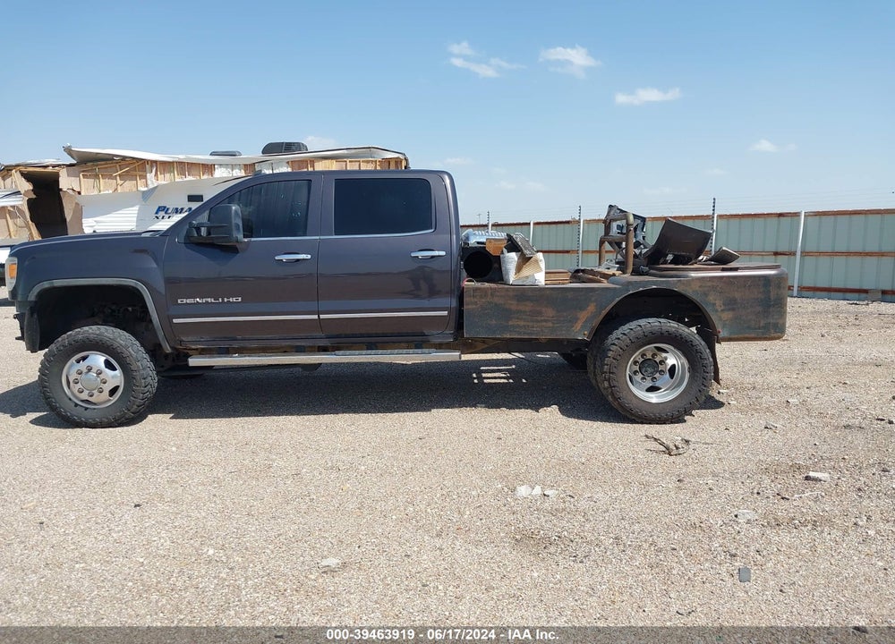 2015 GMC SIERRA 3500HD DENALI VIN: 1GT424E82FF173154