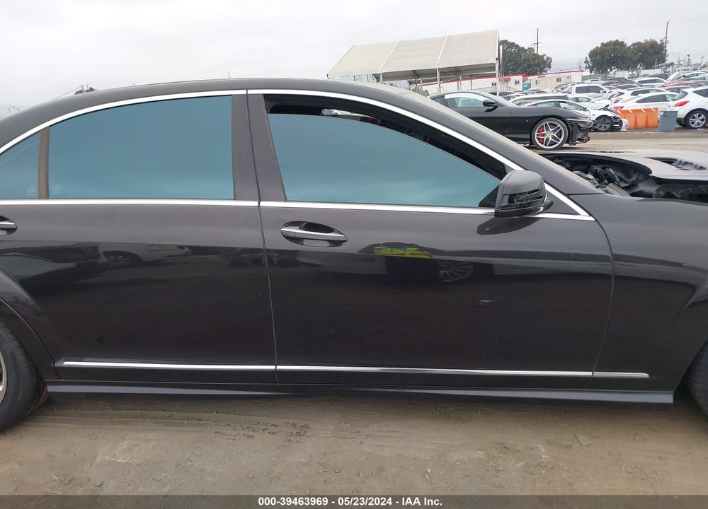 2007 MERCEDES-BENZ S 550 VIN: WDDNG71X57A068889