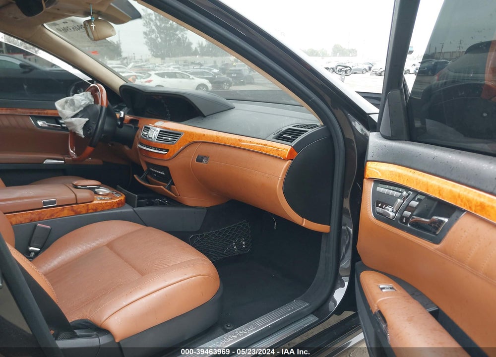 2007 MERCEDES-BENZ S 550 VIN: WDDNG71X57A068889