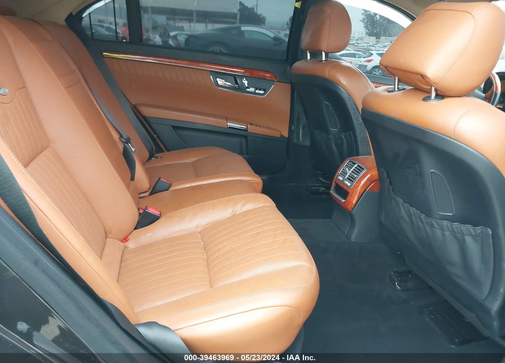2007 MERCEDES-BENZ S 550 VIN: WDDNG71X57A068889