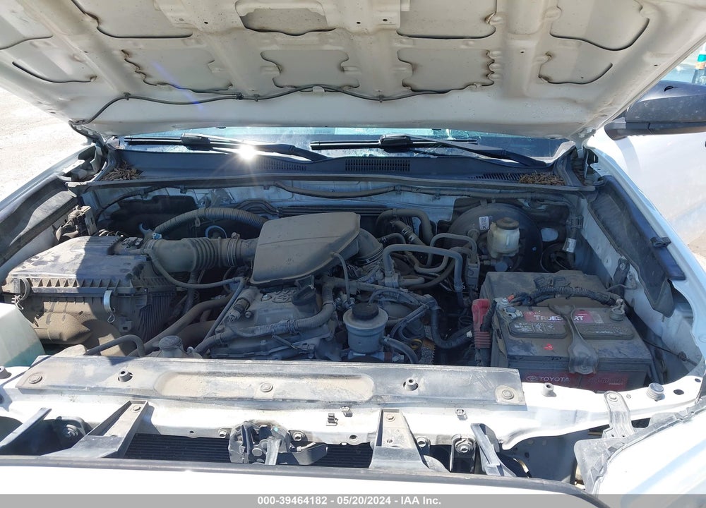 2018 TOYOTA TACOMA SR VIN: 5TFRX5GN4JX110561