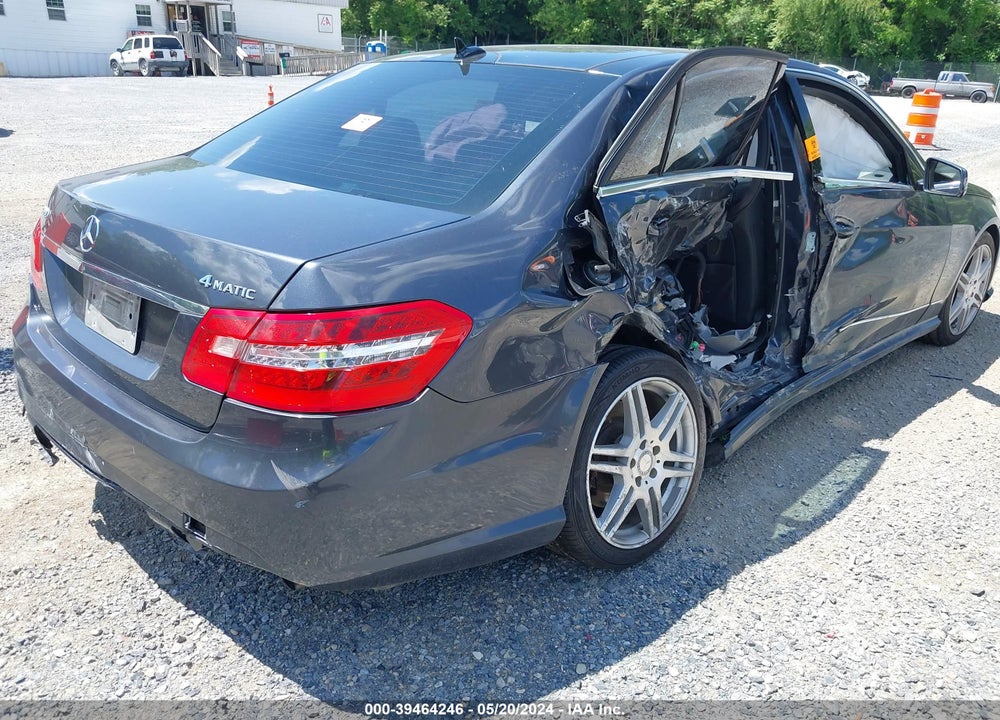 2010 MERCEDES-BENZ E 550 4MATIC VIN: WDDHF9AB0AA217104