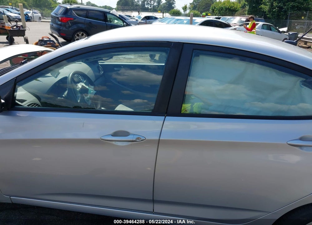 2017 HYUNDAI ACCENT VIN: KMHCT4AE8HU249653
