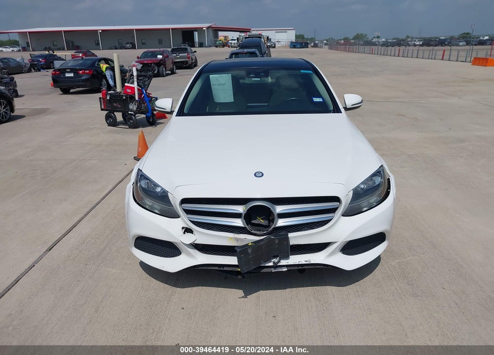 2016 MERCEDES-BENZ C 300 LUXURY/SPORT VIN: WDDWF4JB2GR152342