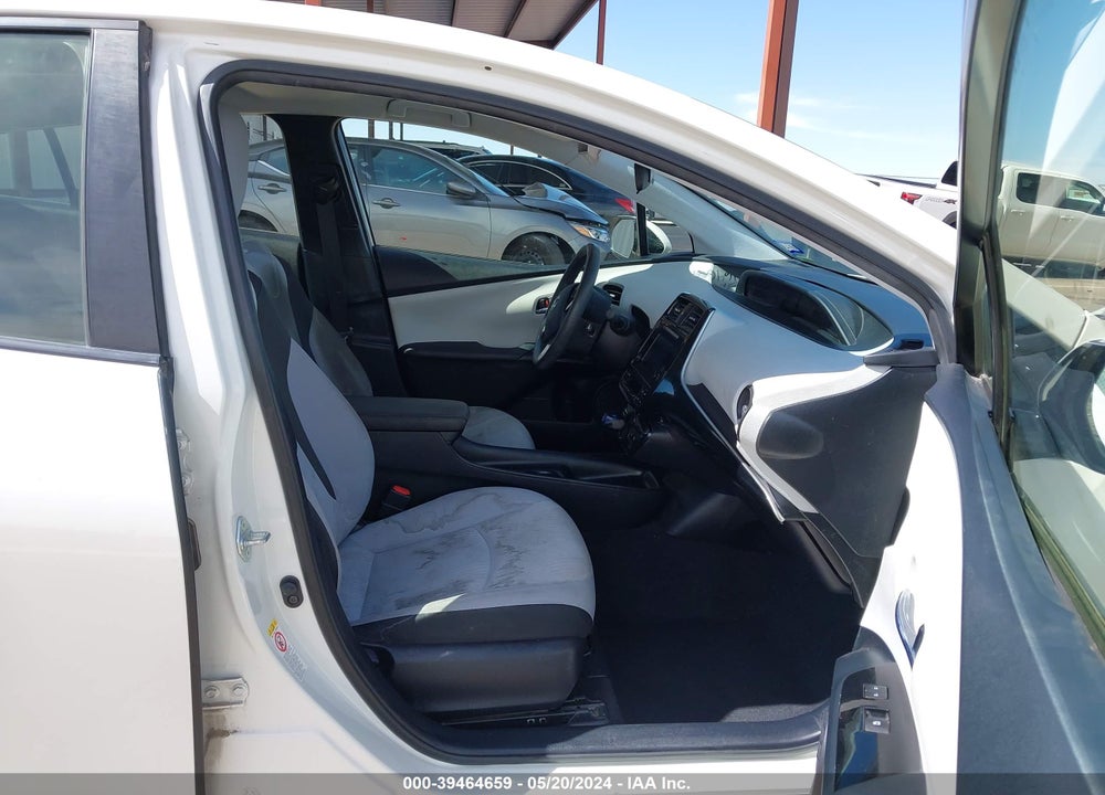 2018 TOYOTA PRIUS TWO VIN: JTDKBRFU6J3074797