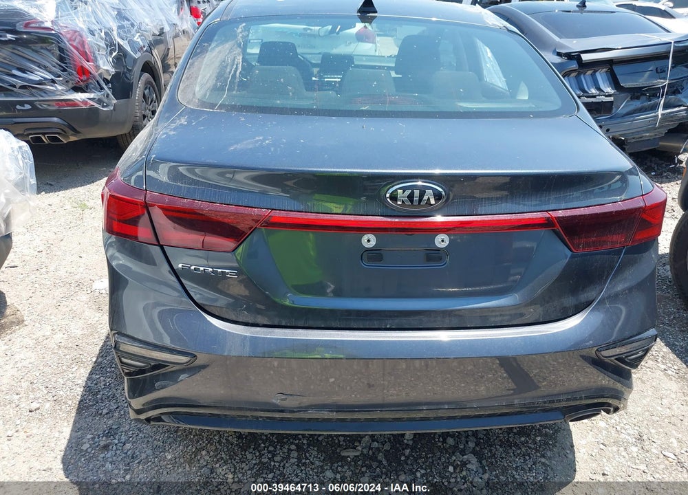 2019 KIA FORTE LXS VIN: 3KPF24AD5KE109500
