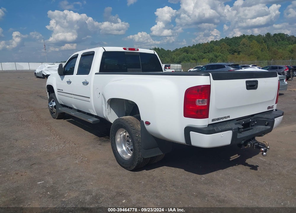 2012 GMC SIERRA 3500HD DENALI VIN: 1GT426C83CF139864