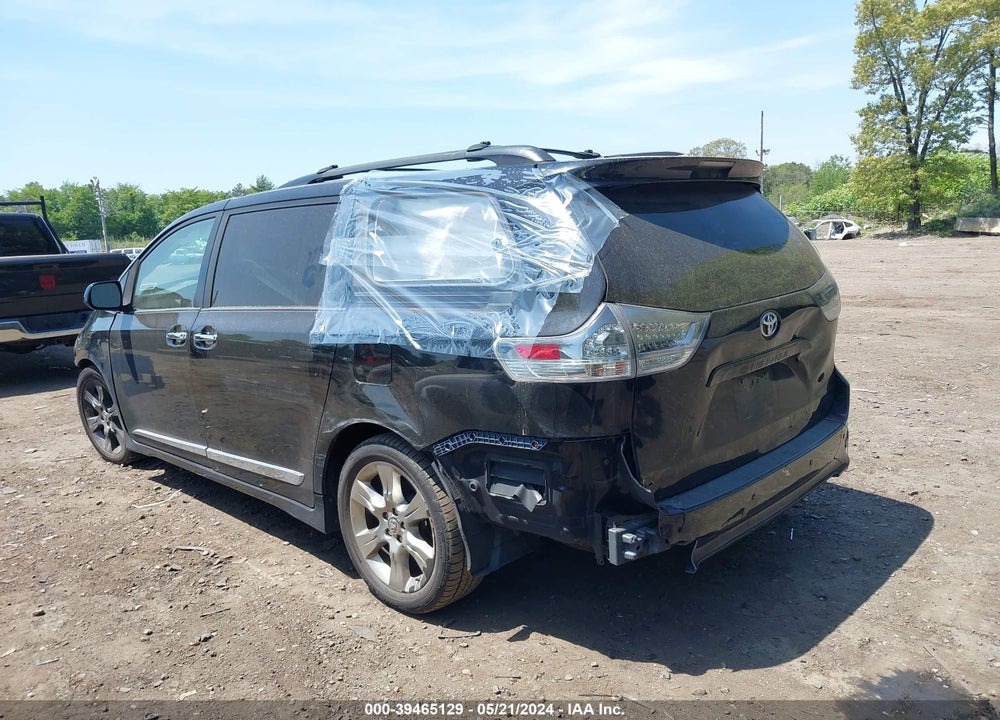 2014 TOYOTA SIENNA SE 8 PASSENGER VIN: 5TDXK3DC5ES456160