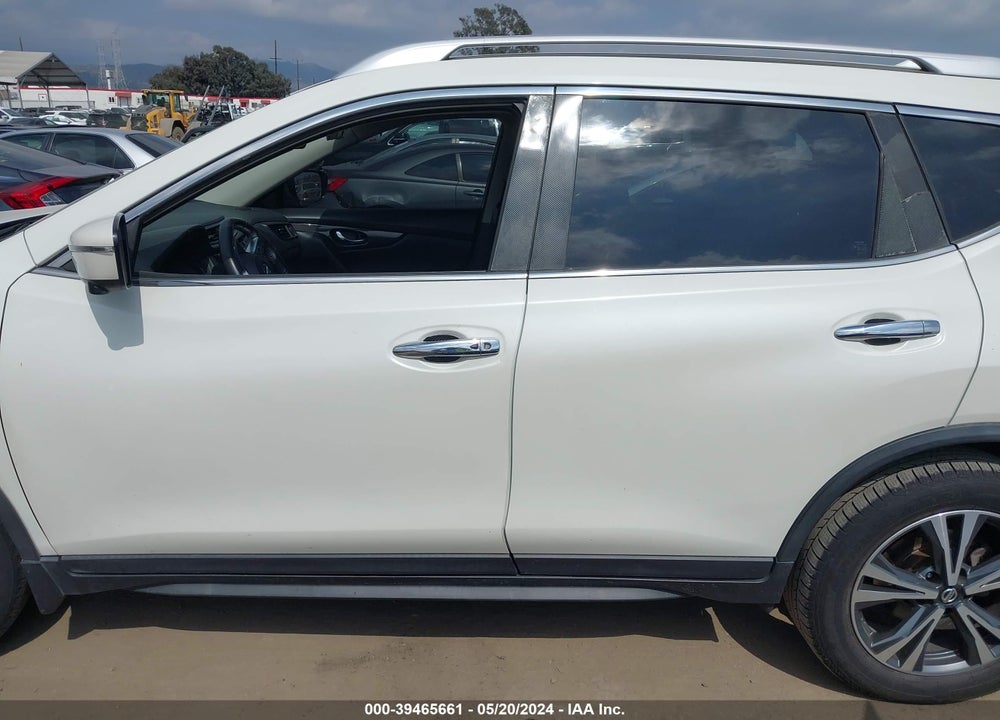2019 NISSAN ROGUE SV VIN: JN8AT2MT8KW265376