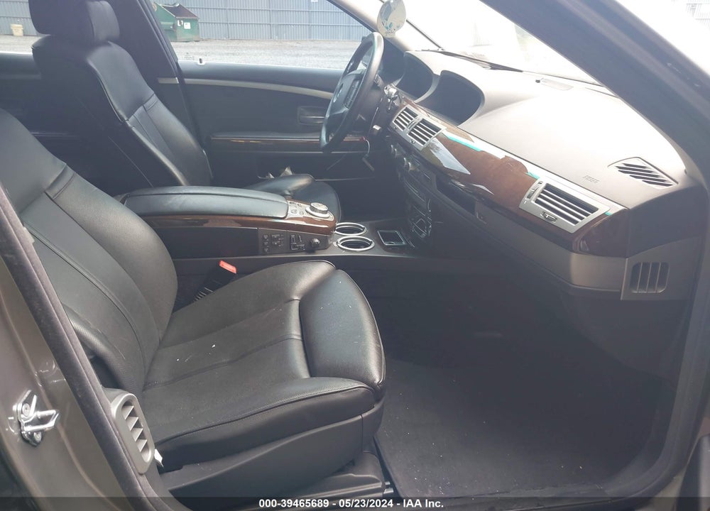2008 BMW 750LI VIN: WBAHN83508DT86611