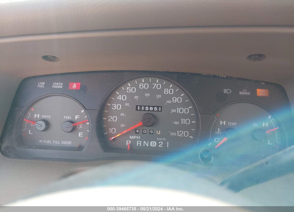 2002 MERCURY GRAND MARQUIS GS VIN: 2MEFM74W12X634491