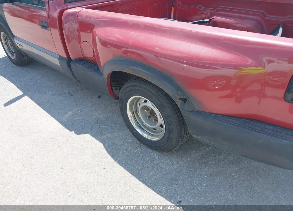 1999 CHEVROLET S-10 LS VIN: 1GCCS1443X8125676