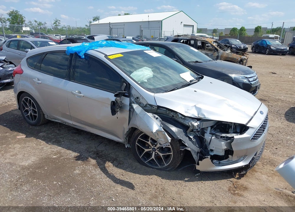 2015 FORD FOCUS SE VIN: 1FADP3K26FL382951