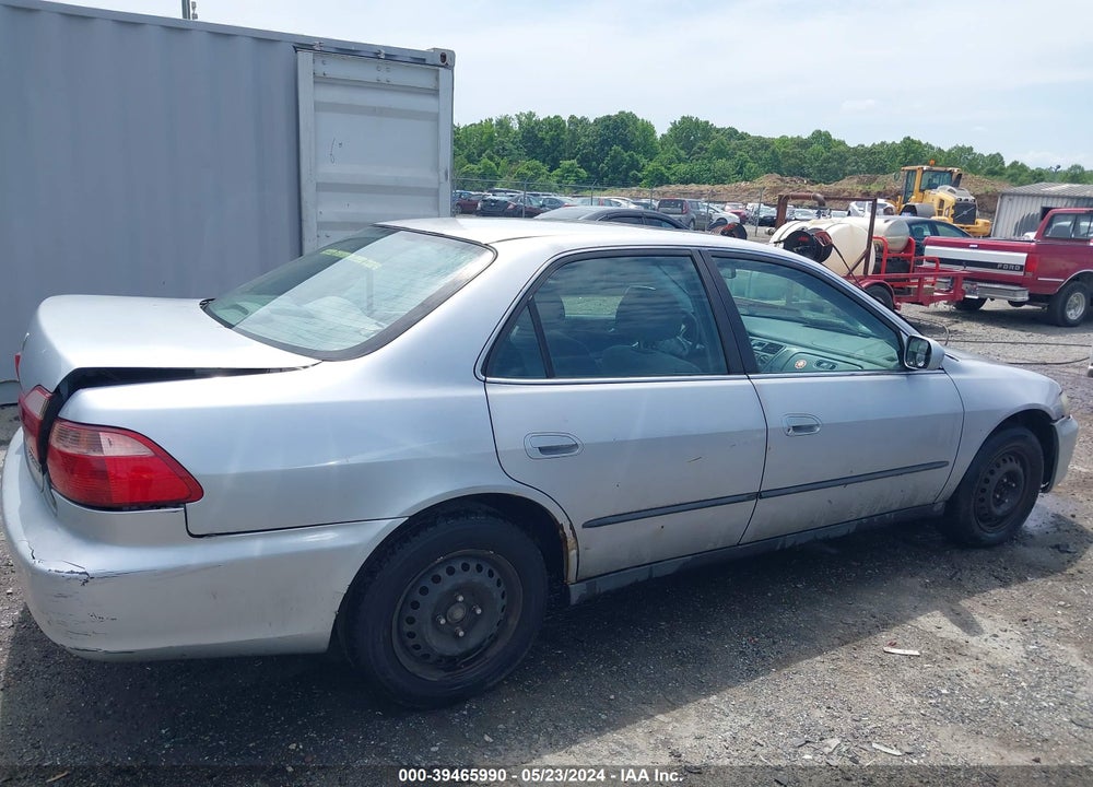 1998 HONDA ACCORD LX VIN: 1HGCG5640WA022276