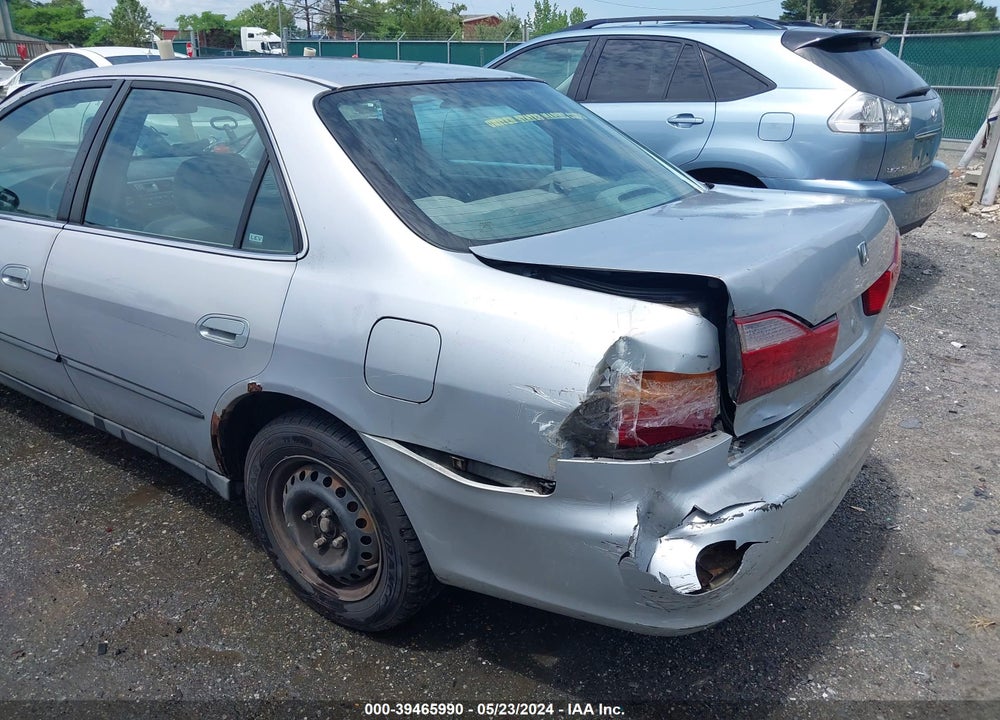 1998 HONDA ACCORD LX VIN: 1HGCG5640WA022276