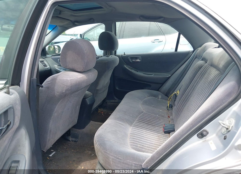 1998 HONDA ACCORD LX VIN: 1HGCG5640WA022276