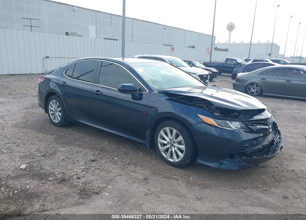 2019 TOYOTA CAMRY LE VIN: 4T1B11HK8KU247338