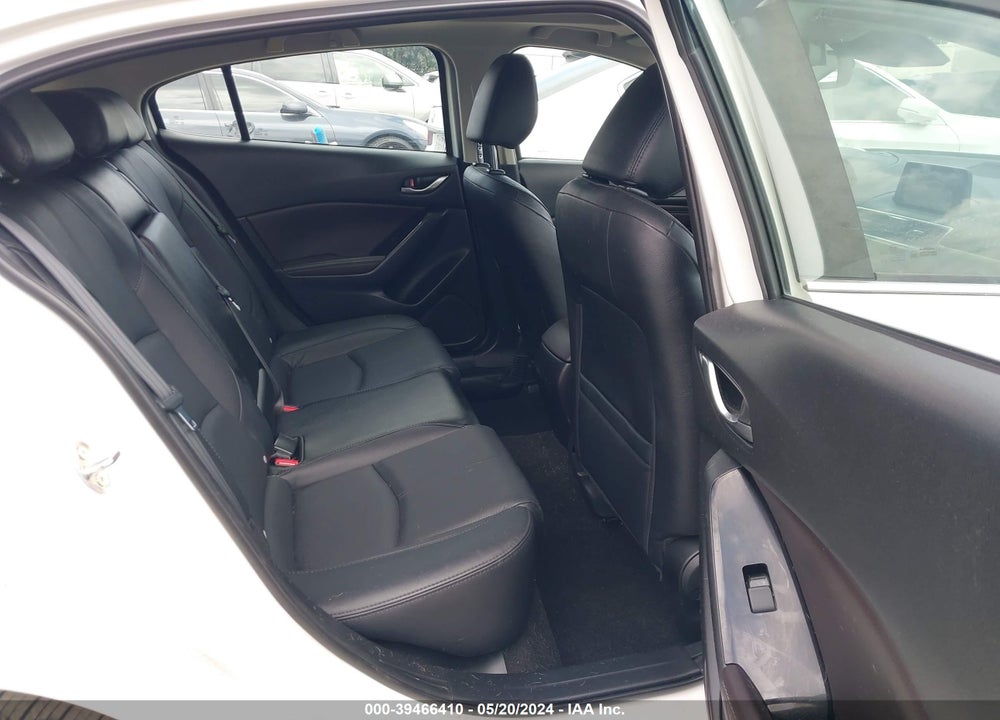 2018 MAZDA MAZDA3 VIN: 3MZBN1M30JM183335