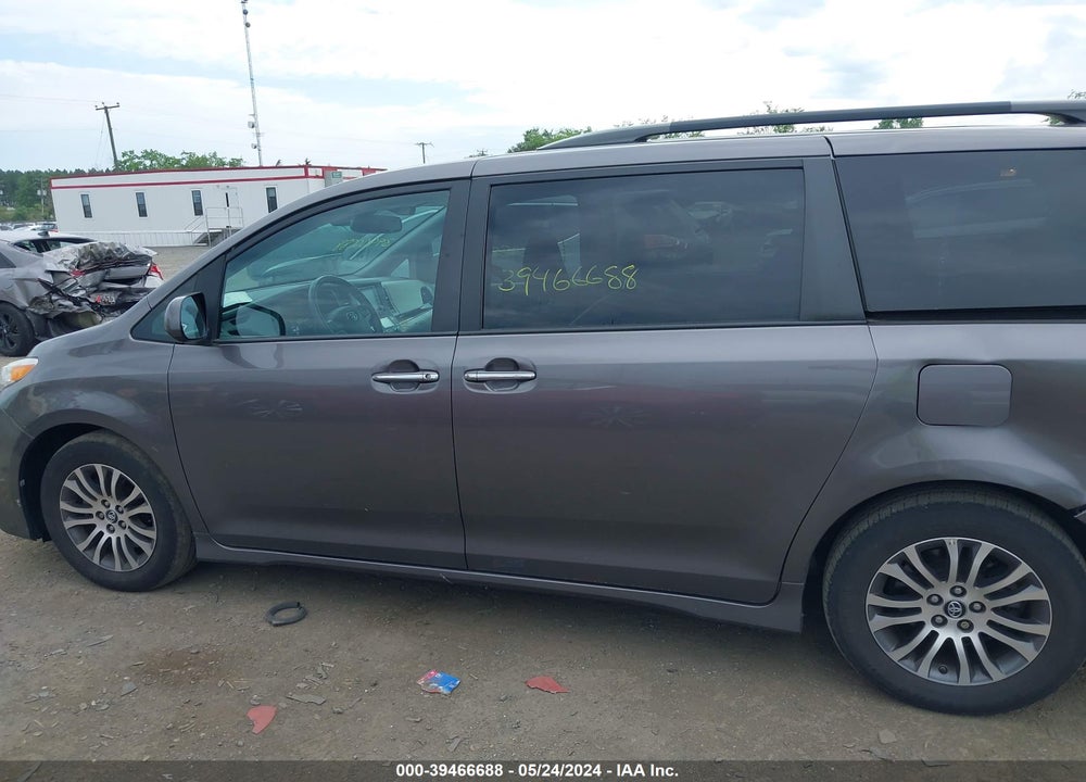 2020 TOYOTA SIENNA XLE VIN: 5TDYZ3DC3LS042629